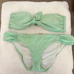 Mint VS Bikini